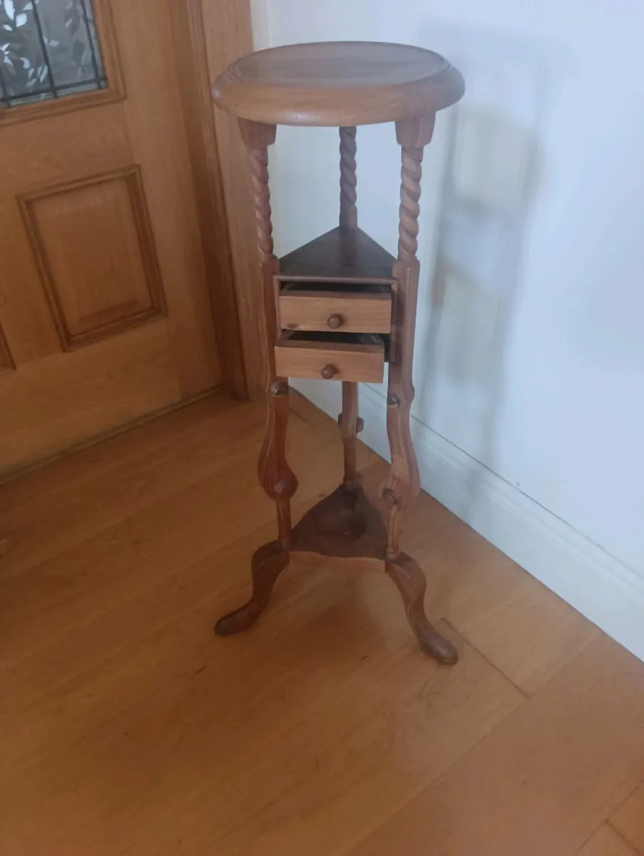 Beautiful tall oak table 45 new - Image 2