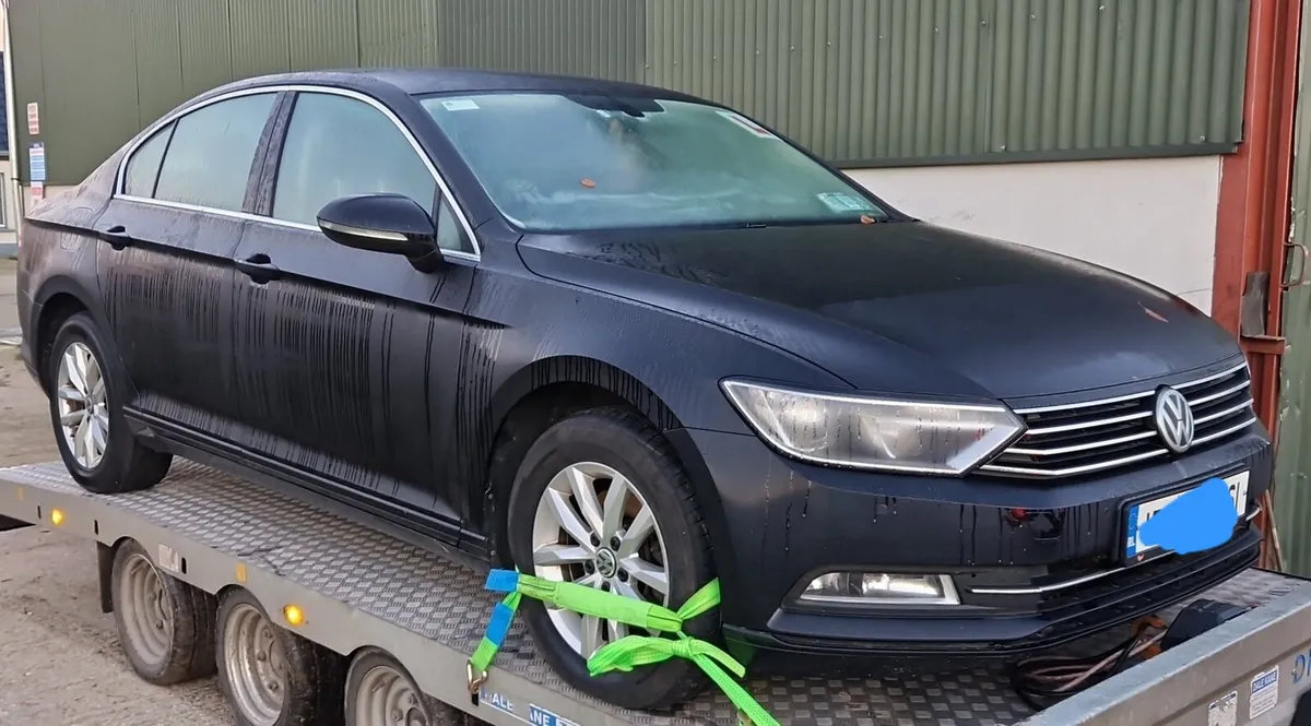 2015 Volkswagen Passat Breaking. - Image 1