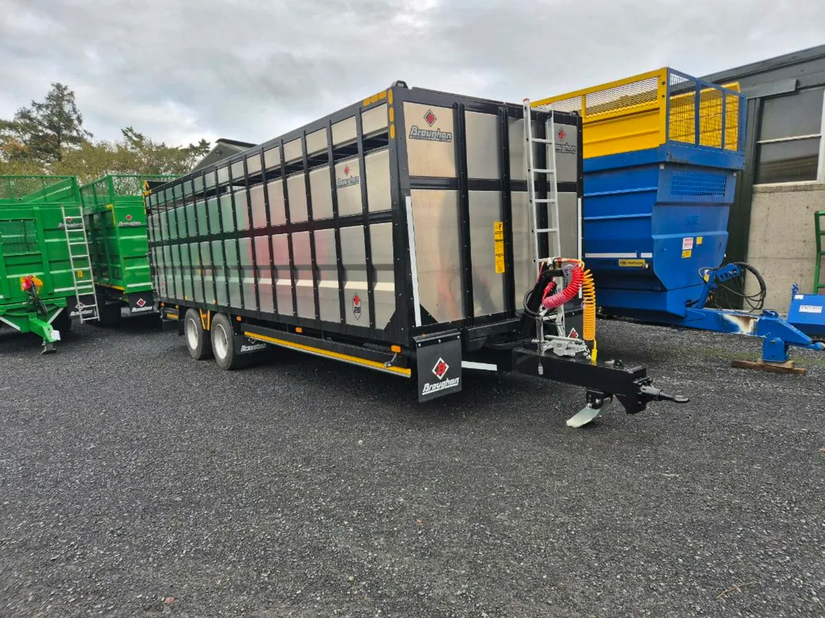 Livestock trailer - Image 1