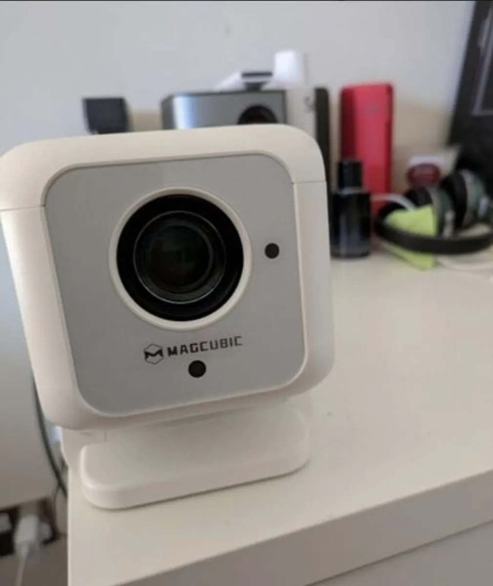 Short Throw Android Projector Autofocus and Keystone Correction - Image 3