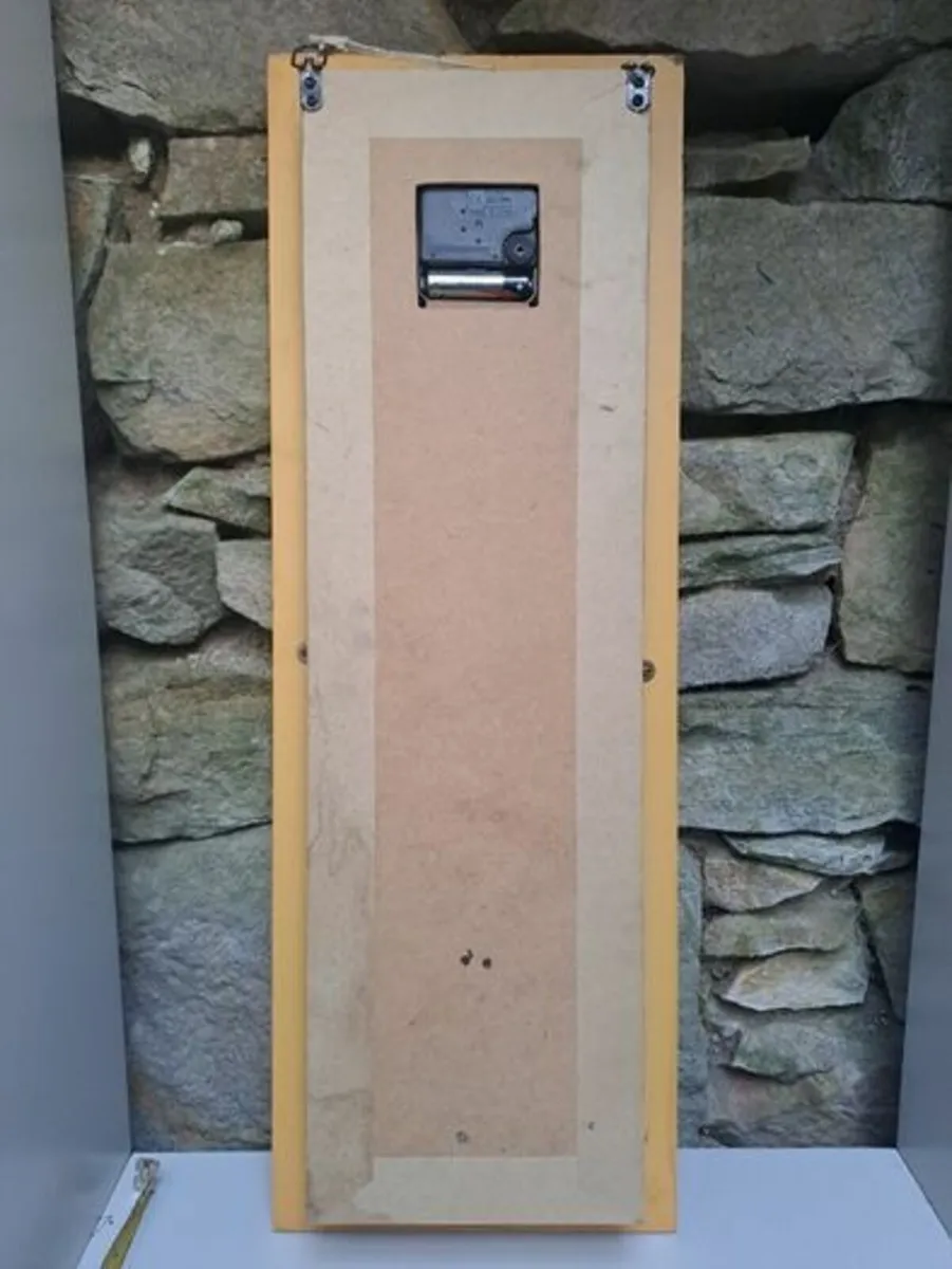 Vintage farm scene Clock chickens - Image 4