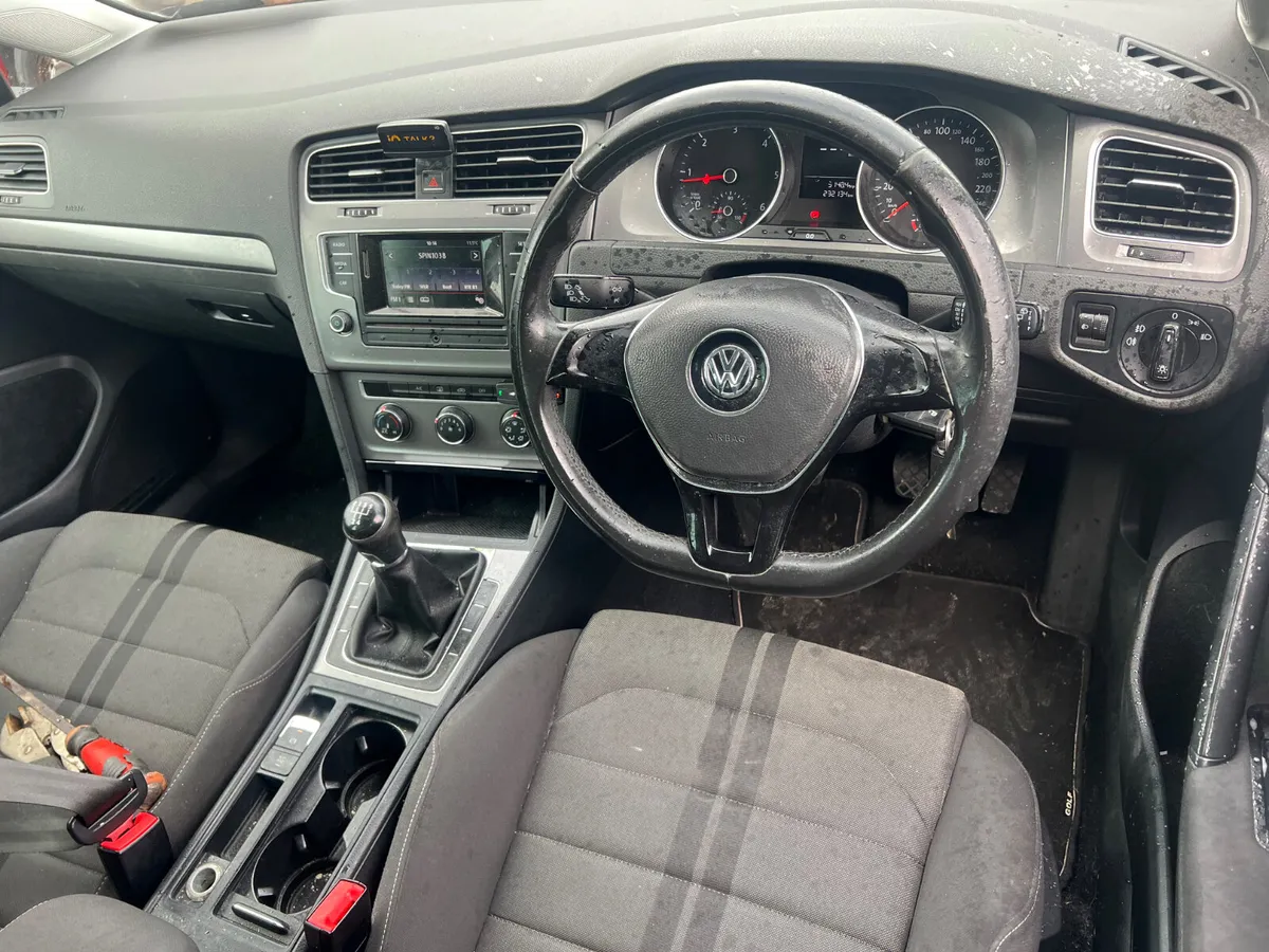 2013 Vw Golf 1.6 Tdi drive away - Image 4