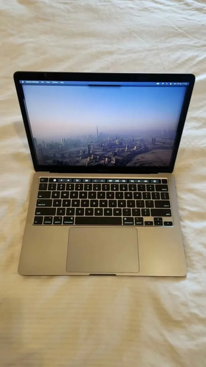 Apple MacBook Pro 13inch (2020) i5 512GB SSD 16GB - Image 1