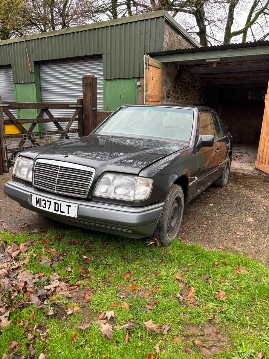 Mercedes W124 - Image 2