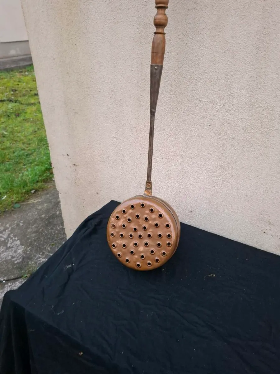 Old copper bed warmer - Image 2