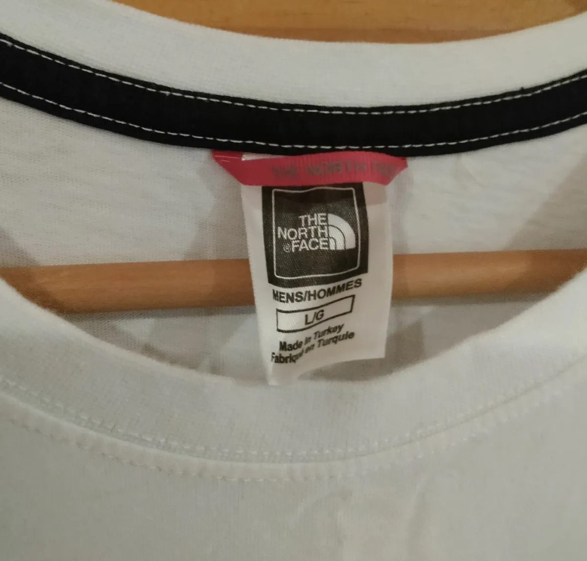 The North Face T shirt L - Image 3
