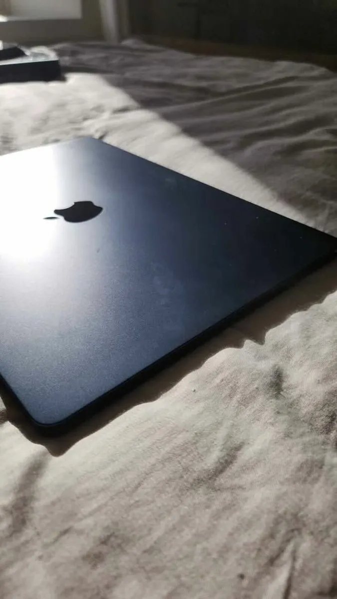 Apple Macbook Air 15' (2023) M2 512gb SSD 8GB RAM - Image 2