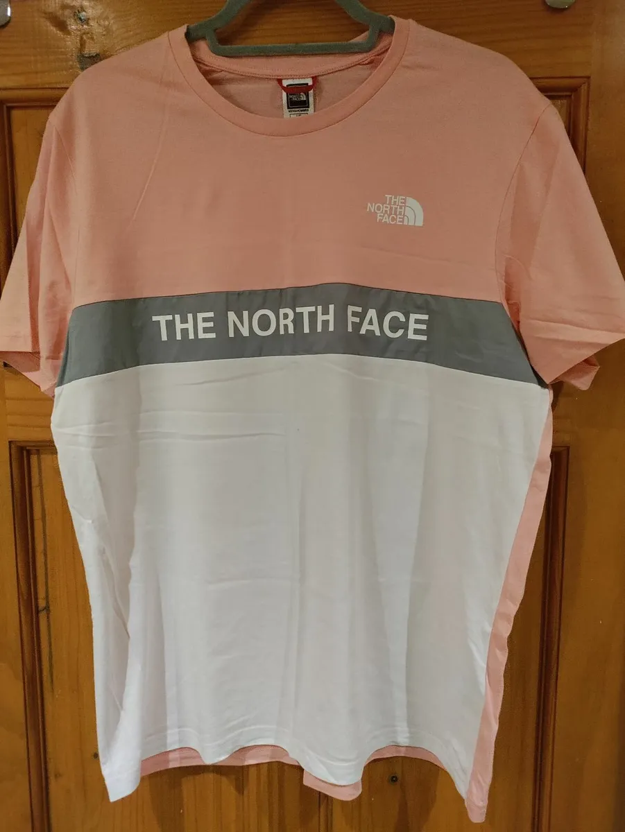 The North Face T shirt L New - Image 1