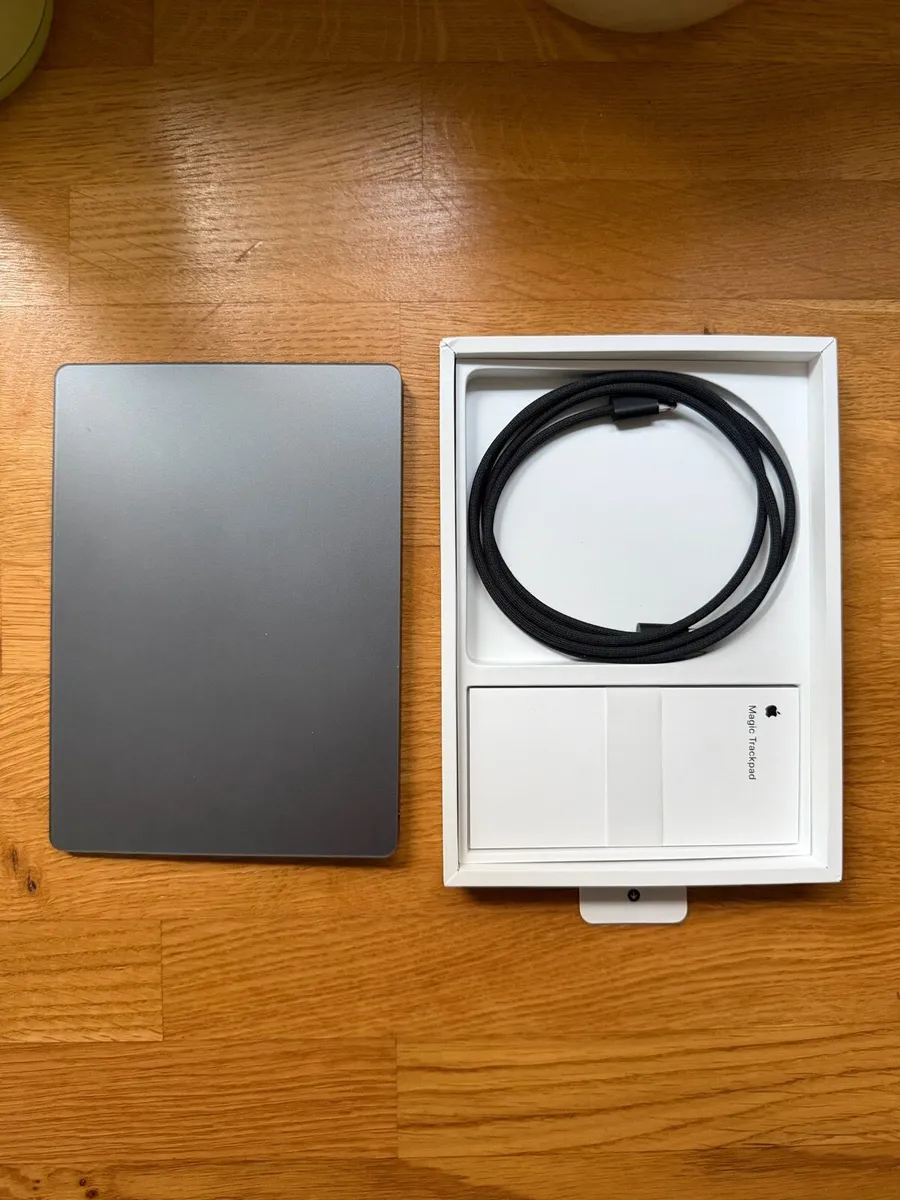 Apple Magic Trackpad, Black - Image 2