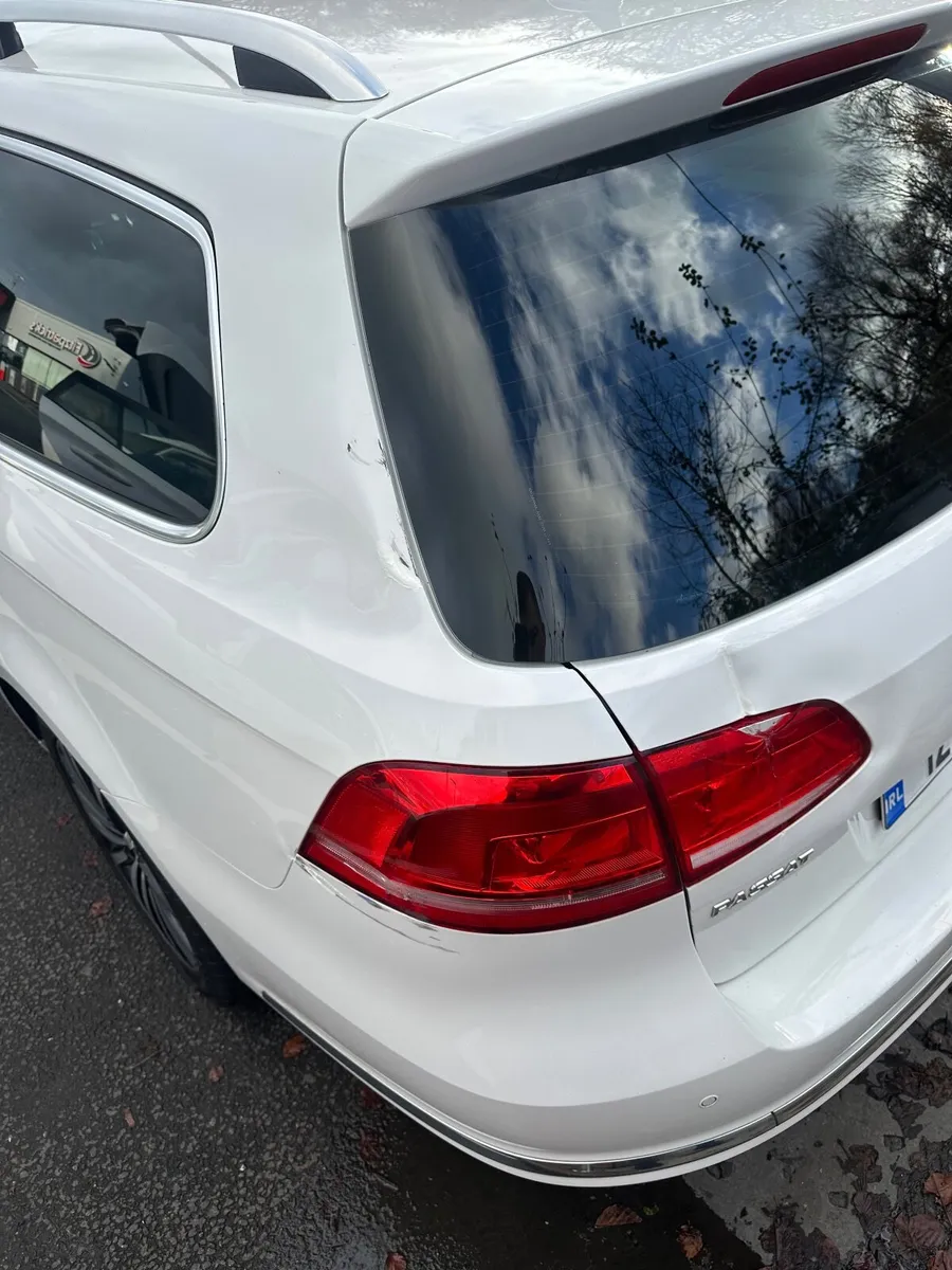 Volkswagen Passat 2012 - Image 3
