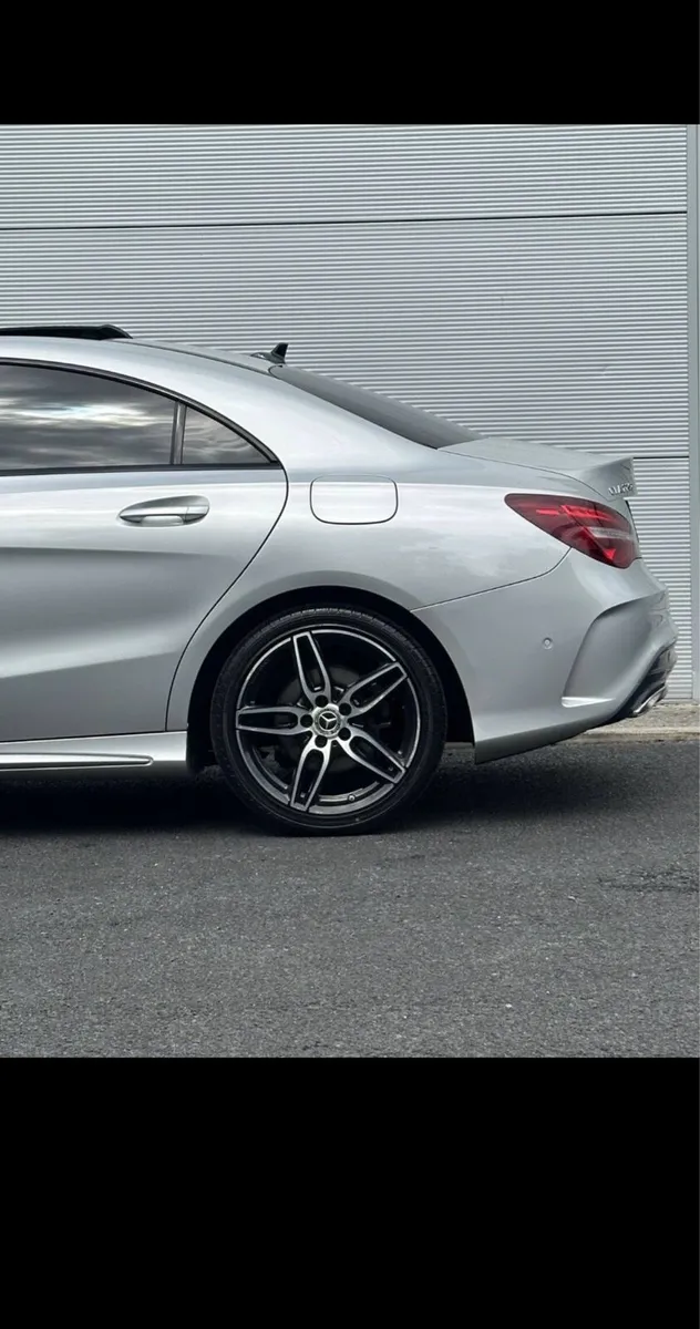 Mercedes CLA 220D AMG Night Edition - Image 3