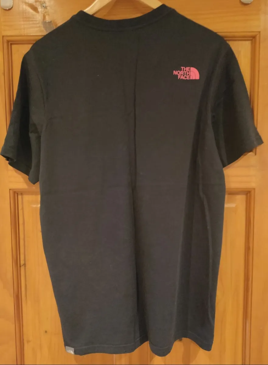 The North Face T shirt L - Image 3