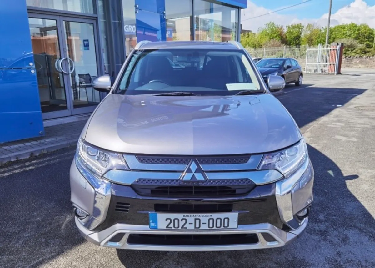 Mitsubishi Outlander PHEV - Image 3