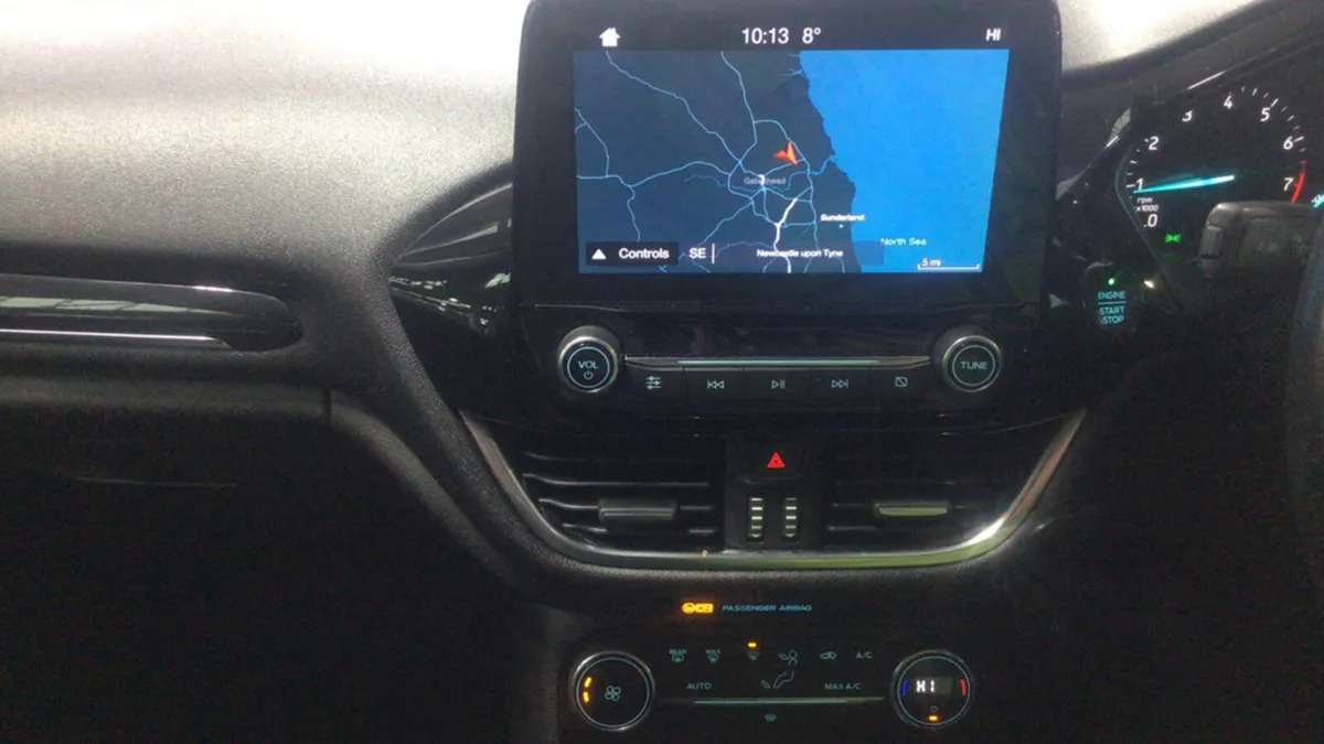 2017 Ford Fiesta TITANIUM 1.0 Petrol - Image 2