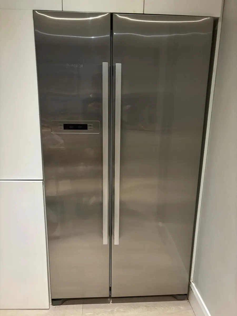 Bosch American Fridge Freezer - Image 2