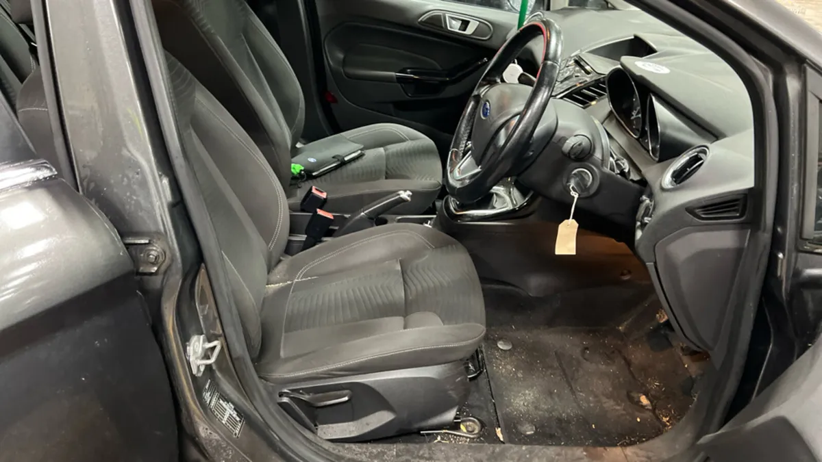 Ford Fiesta 2015 1.0 Petrol ZETEC - Image 3