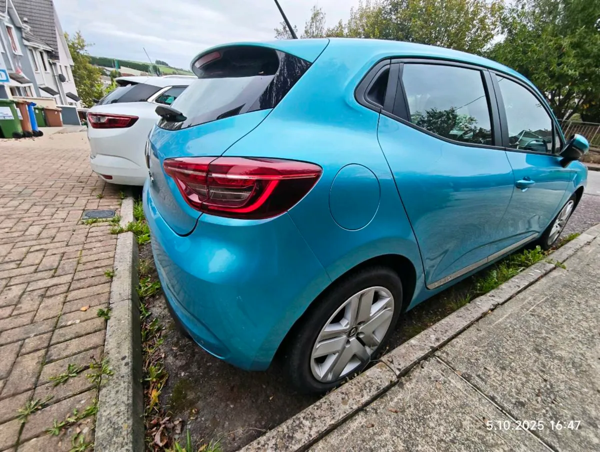 Renault Clio - Image 4