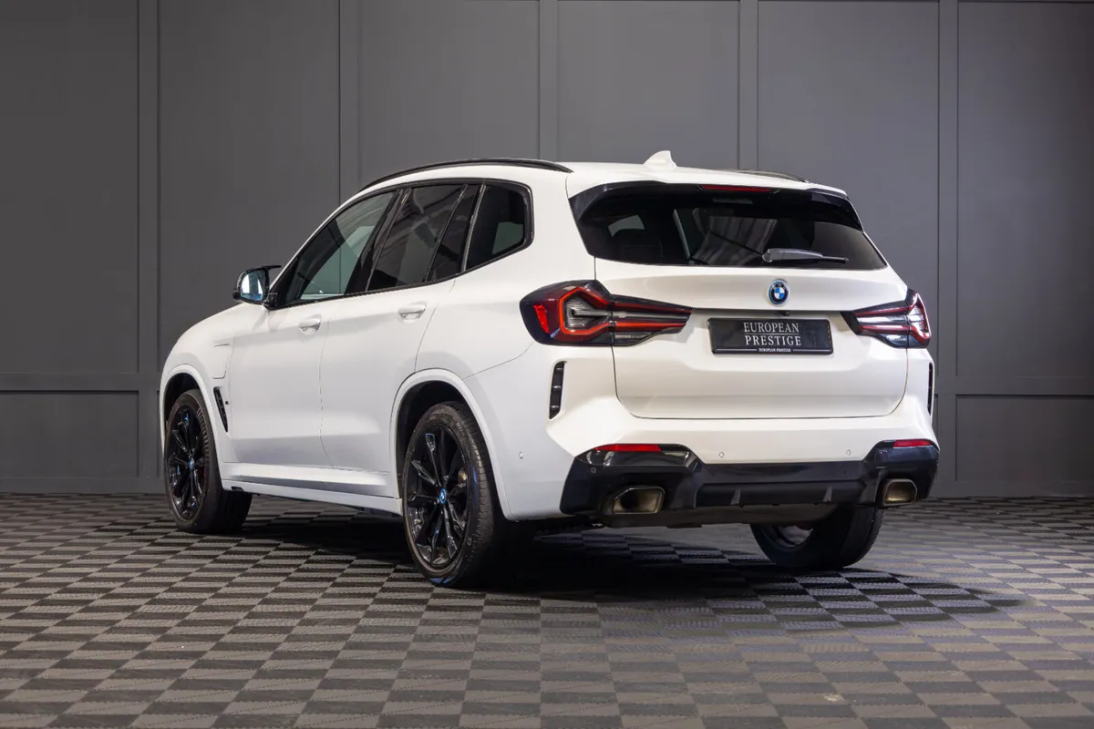 2023 BMW X3 X-Drive 30e M-Sport - Image 4