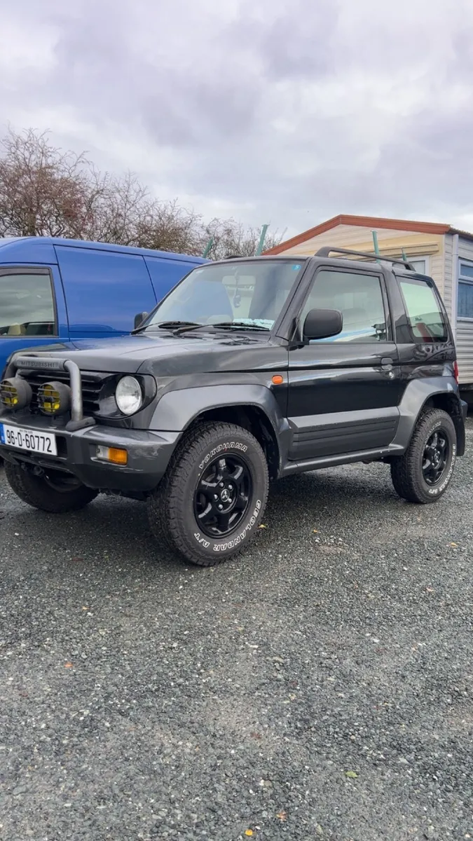 Mitsubishi Pajero Junior - Image 2