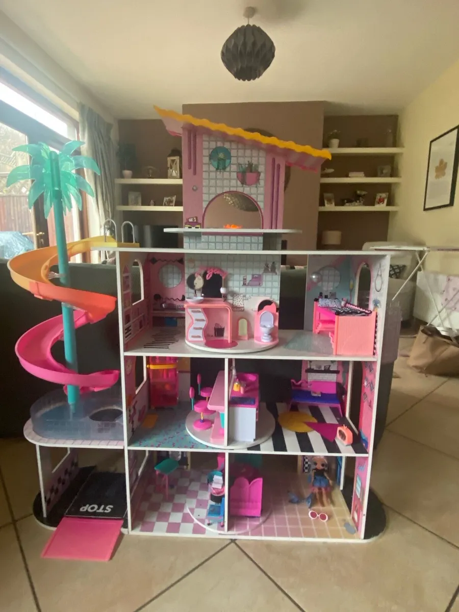 LOL DOLLHOUSE - Image 1
