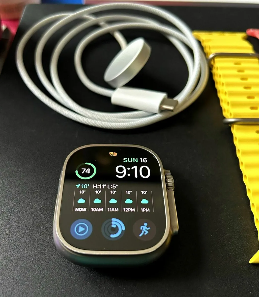 Apple Watch Ultra 1st Gen GPS + Cellular 49mm - Image 3