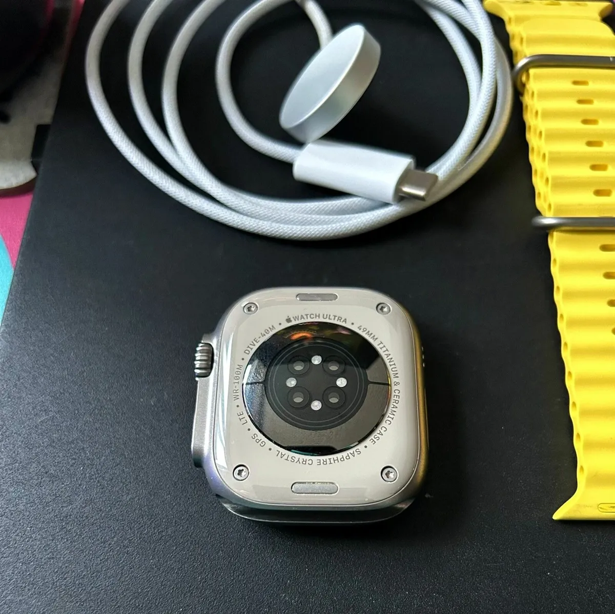 Apple Watch Ultra 1st Gen GPS + Cellular 49mm - Image 4