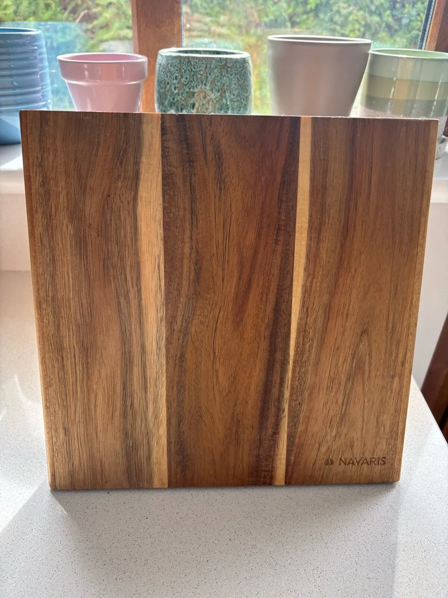 Acacia wood magnetic knife block - Image 3