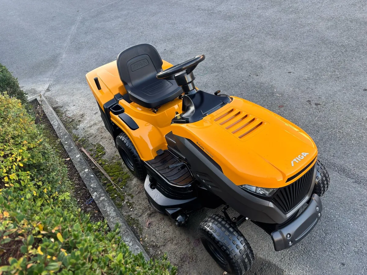 2nd Hand Ride On Mower - Mint Condition - Image 3