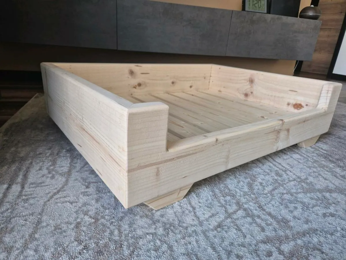 100% wood Dog bed - Image 2