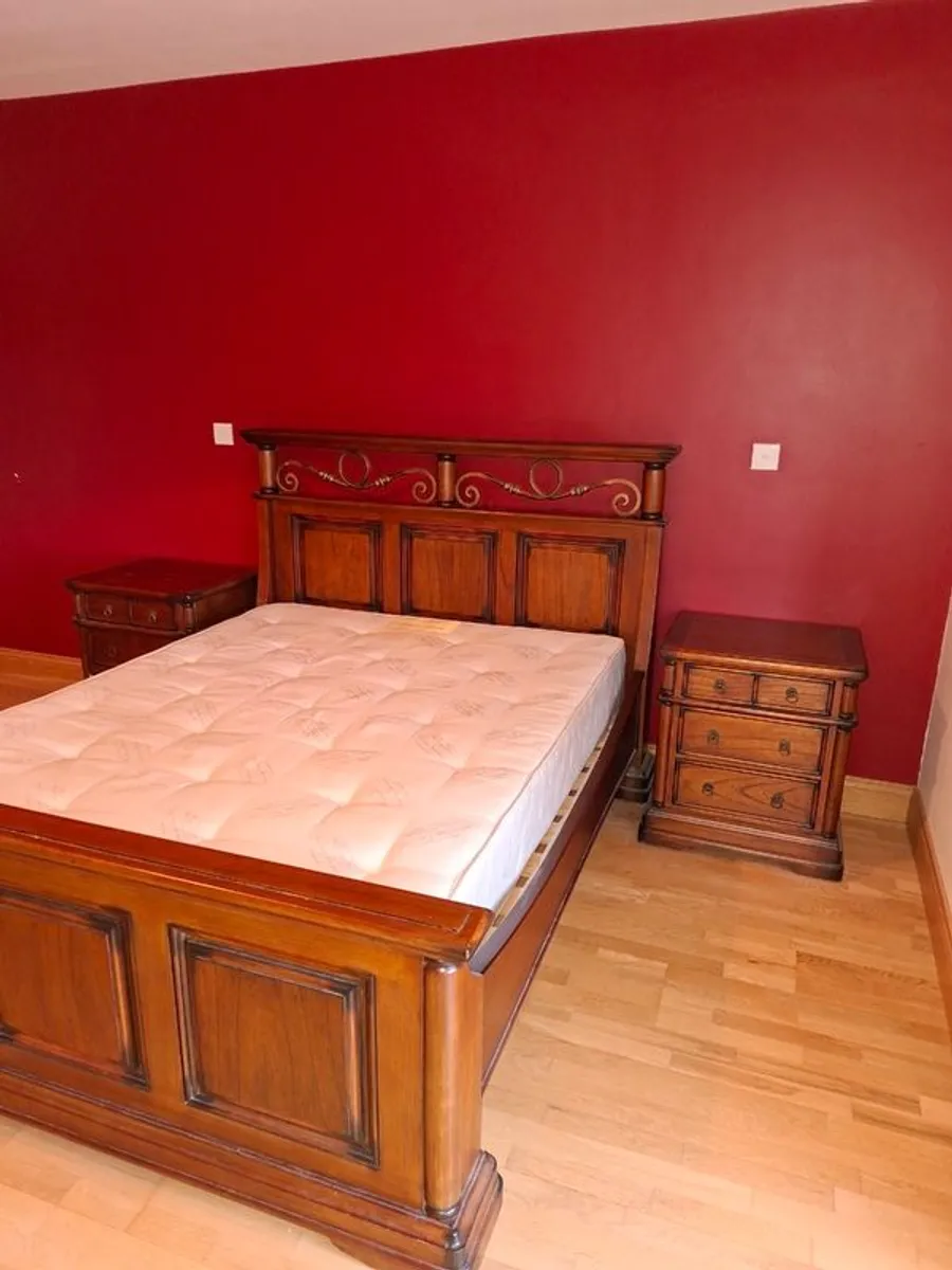 Bedroom furniture for Sale - Image 4