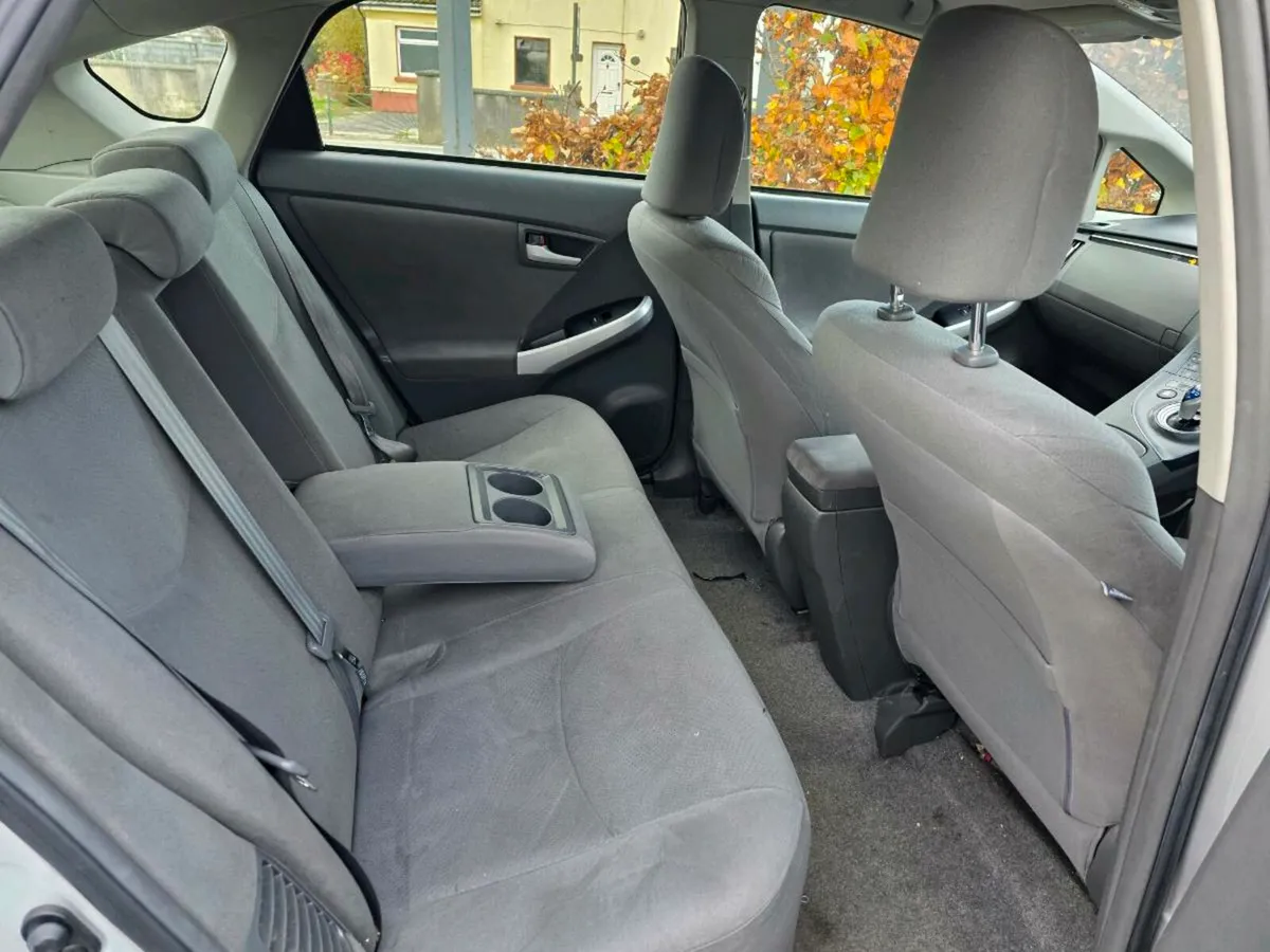 Toyota prius nct 3/26 - Image 3