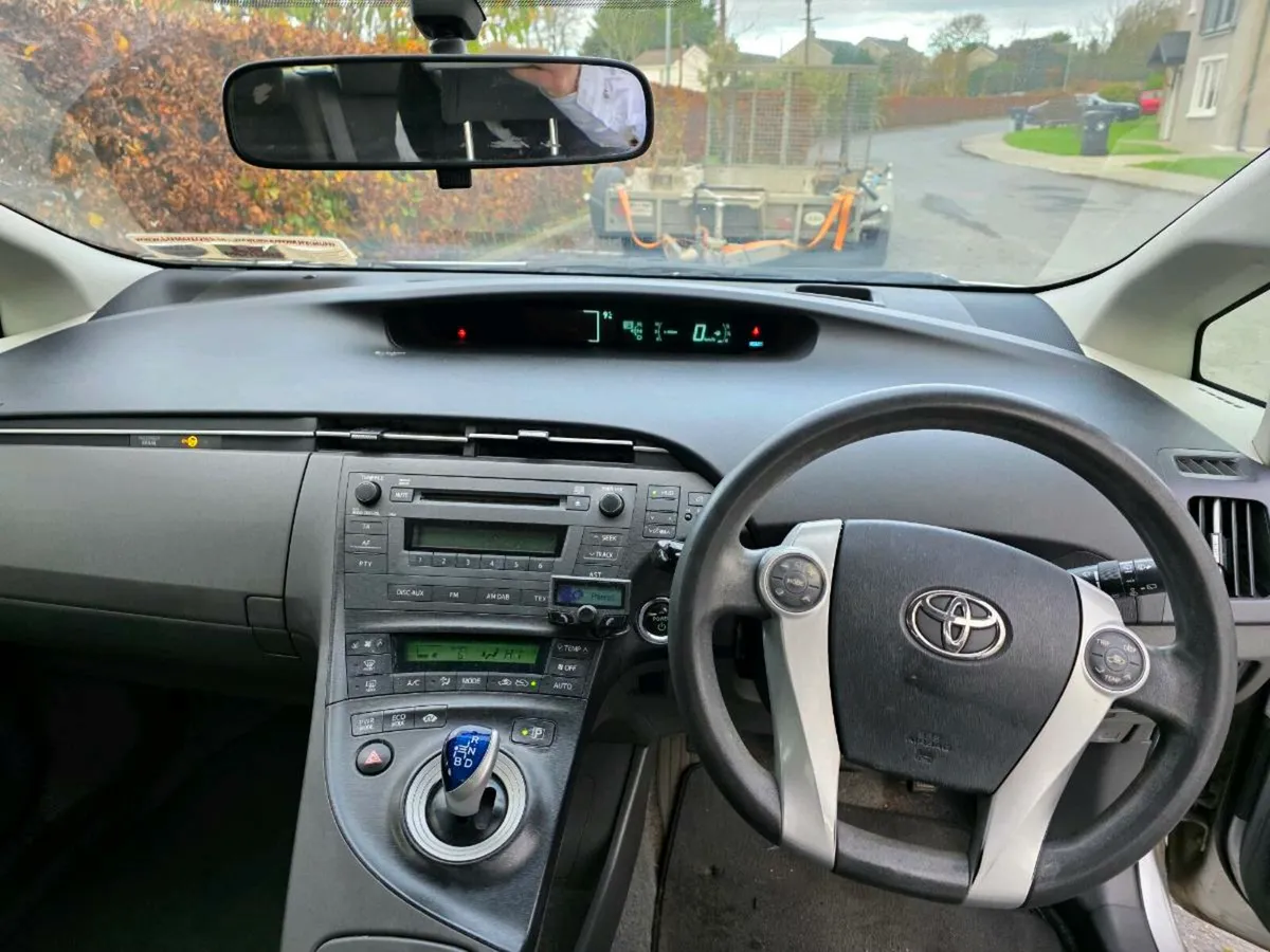 Toyota prius nct 3/26 - Image 4