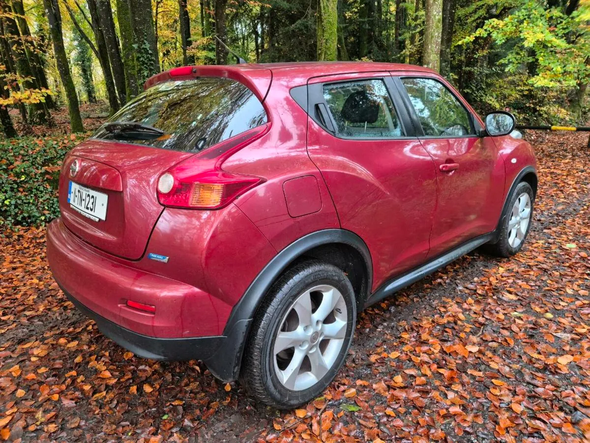 11 Nissan Juke SV - Image 2