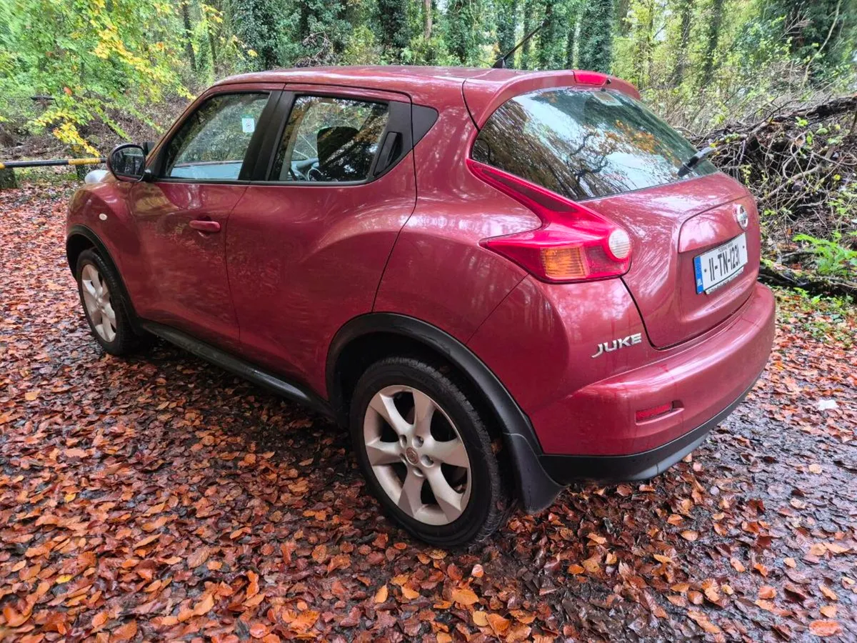11 Nissan Juke SV - Image 3