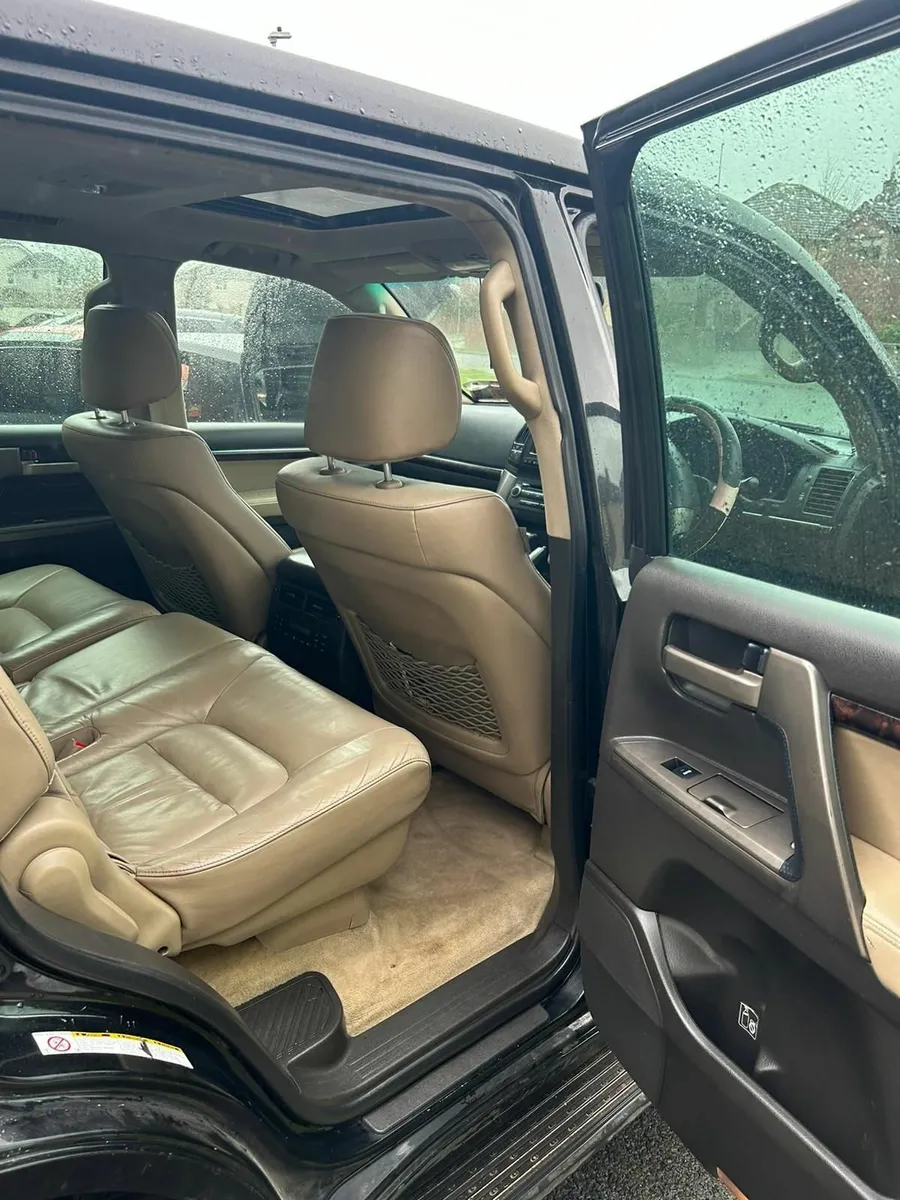 Toyota Land Cruiser 2008 - Image 3