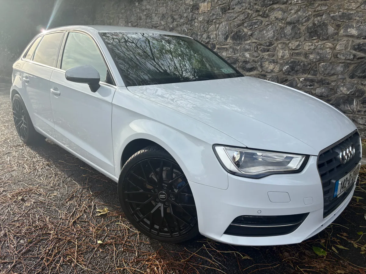 Audi A3 2014 AUTO S-LINE - Image 2