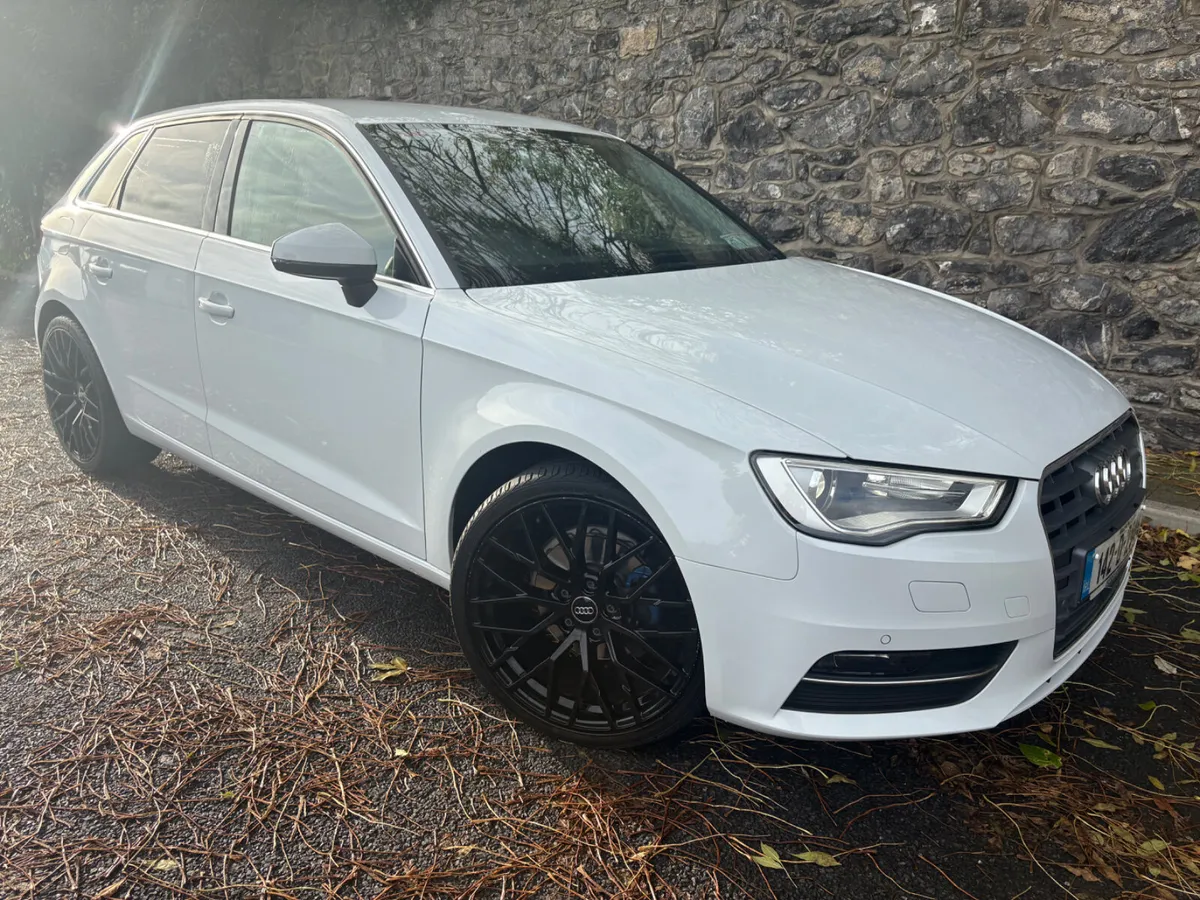 Audi A3 2014 AUTO S-LINE - Image 3