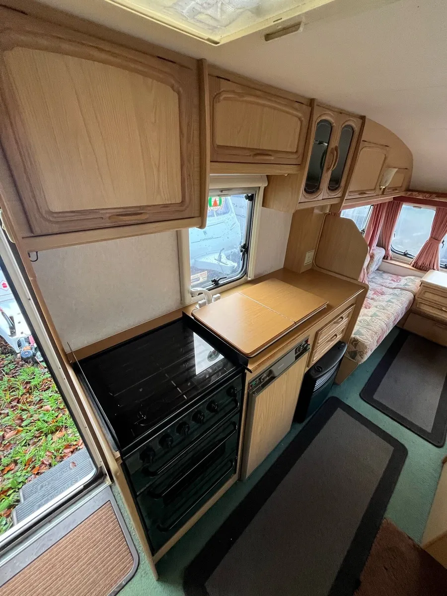 Avondale Caravan in wonderful condition - Image 3