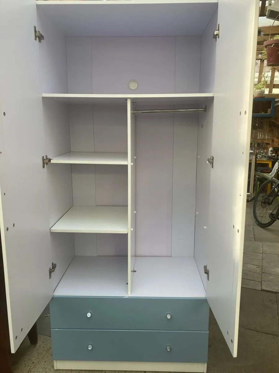 Wardrobe (bargain) - Image 2