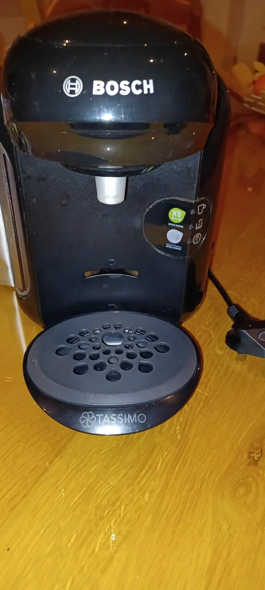 COFFEE MACHINE AND PODS OF COFFEE - Image 3