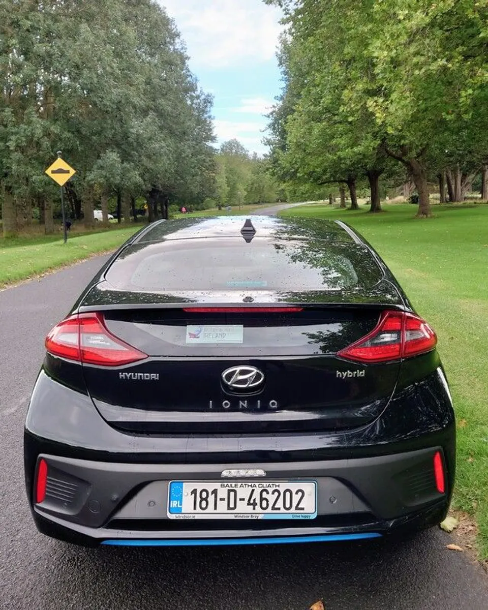 2018 Hyundai Ioniq hybrid - Image 3