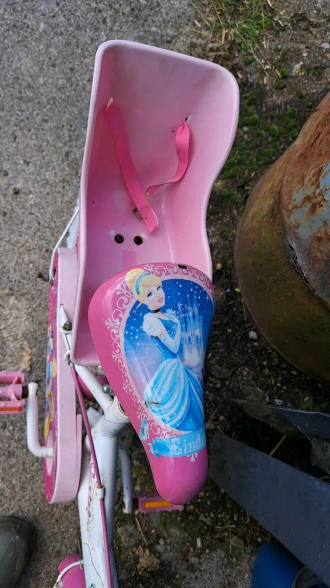 Girls starter bike (Free) - Image 3