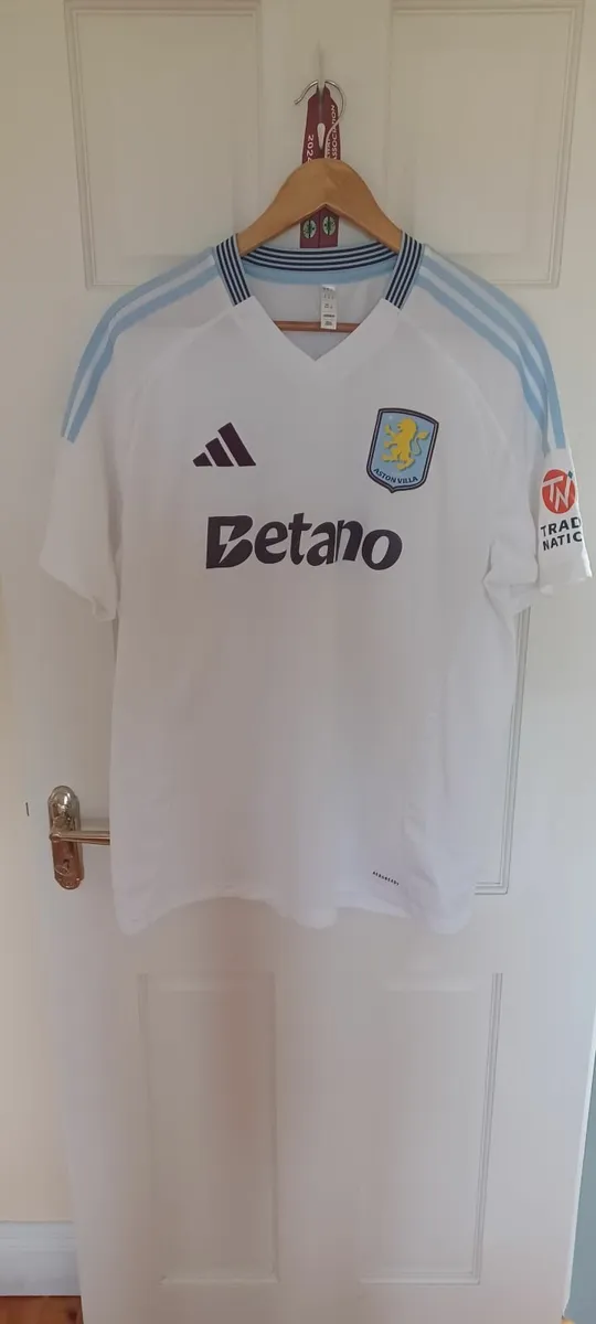 NEW ASTON VILLA TOP SIZE XL - Image 1