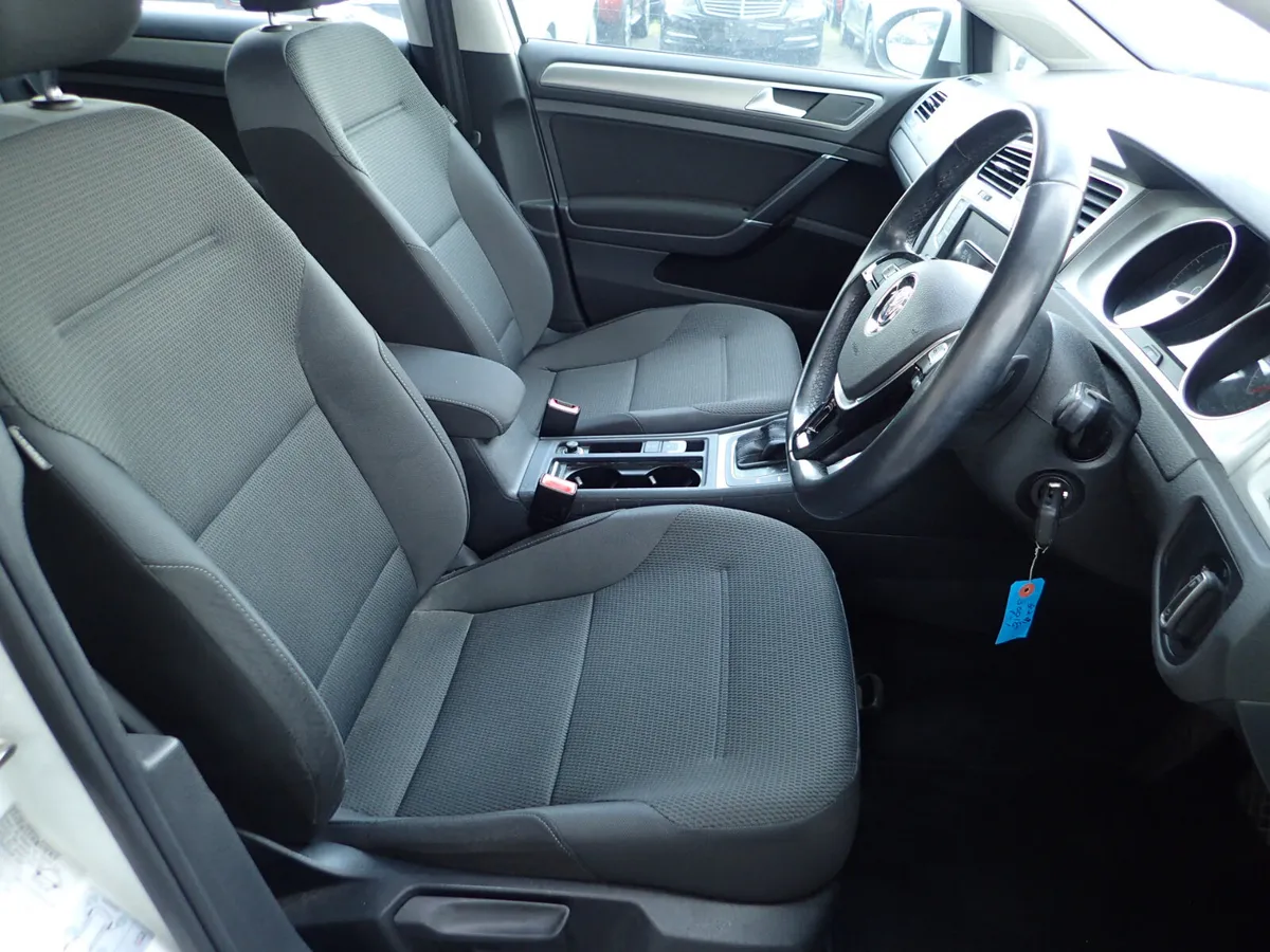 2015 VW Golf comfortline low mileage perfect car - Image 4