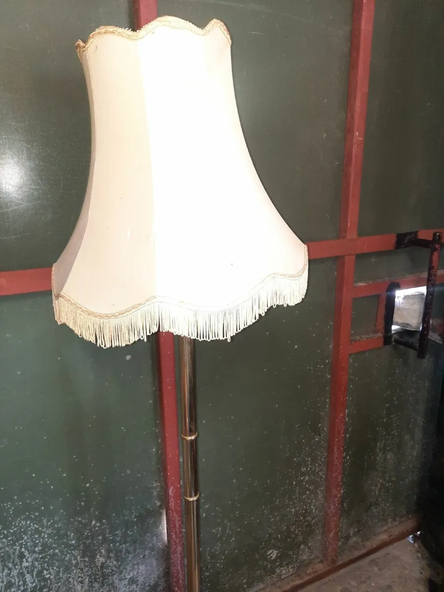 Antique tall lamp - Image 2