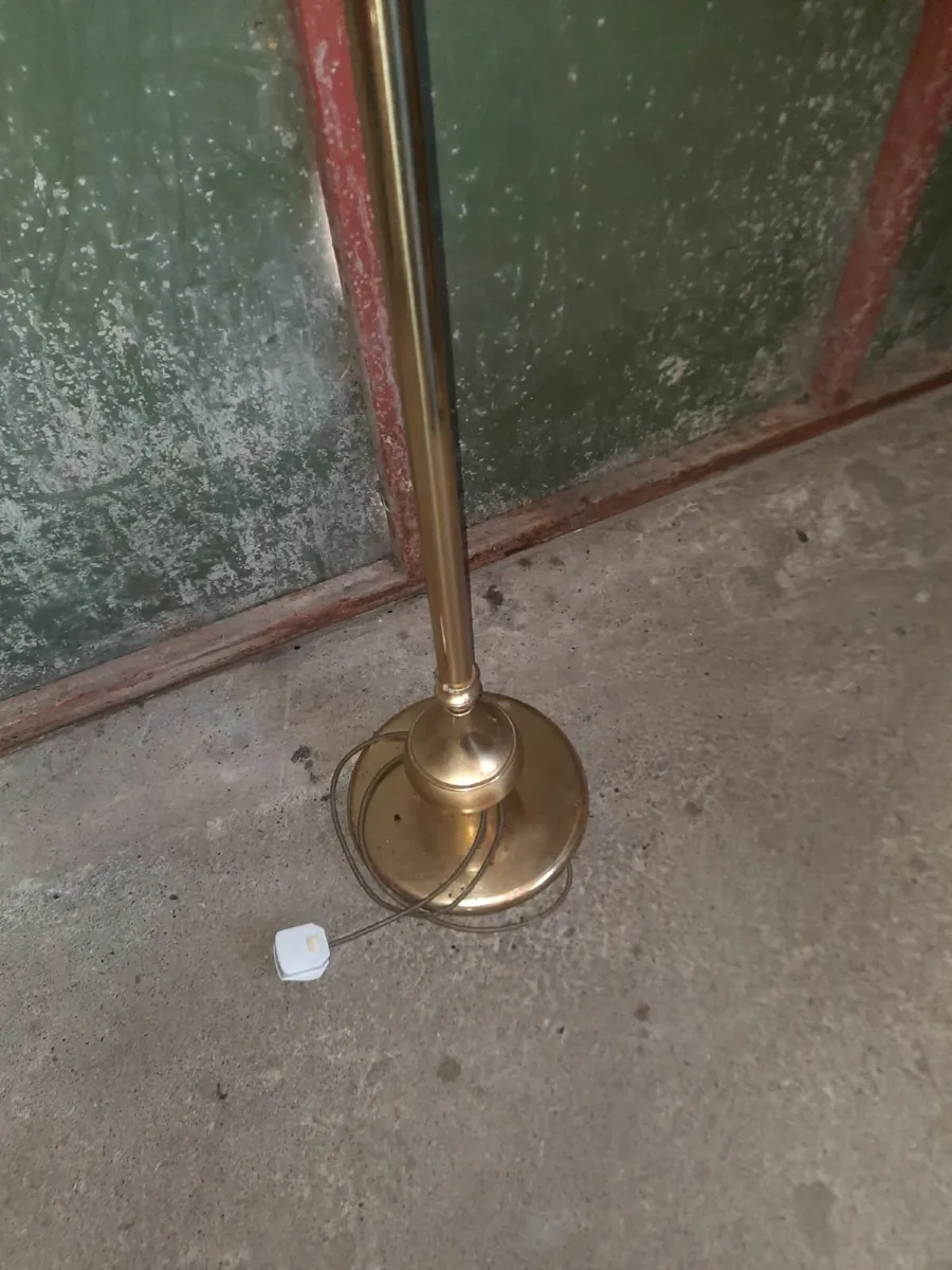 Antique tall lamp - Image 3