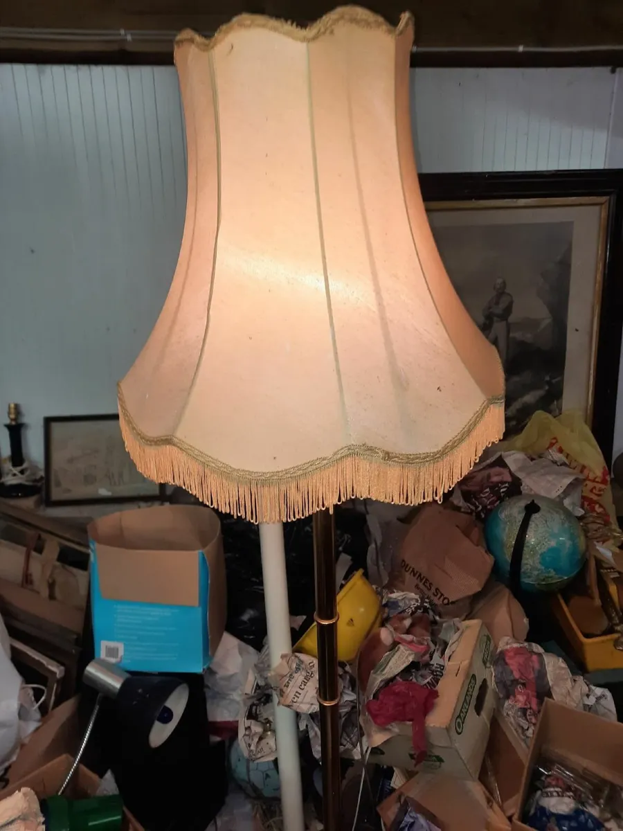 Antique tall lamp - Image 4