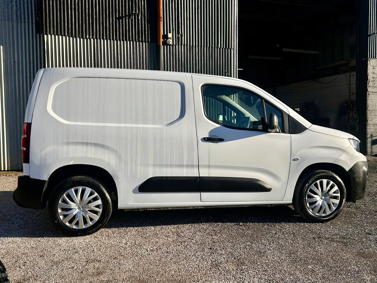 Peugeot Partner 2021 3 seater - Image 3