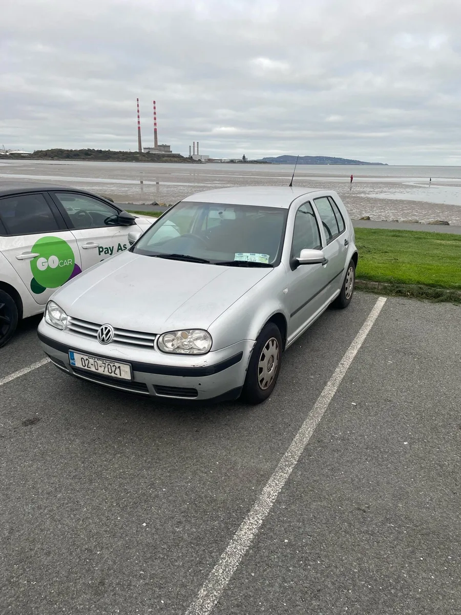 VW Golf 2002 - Image 1