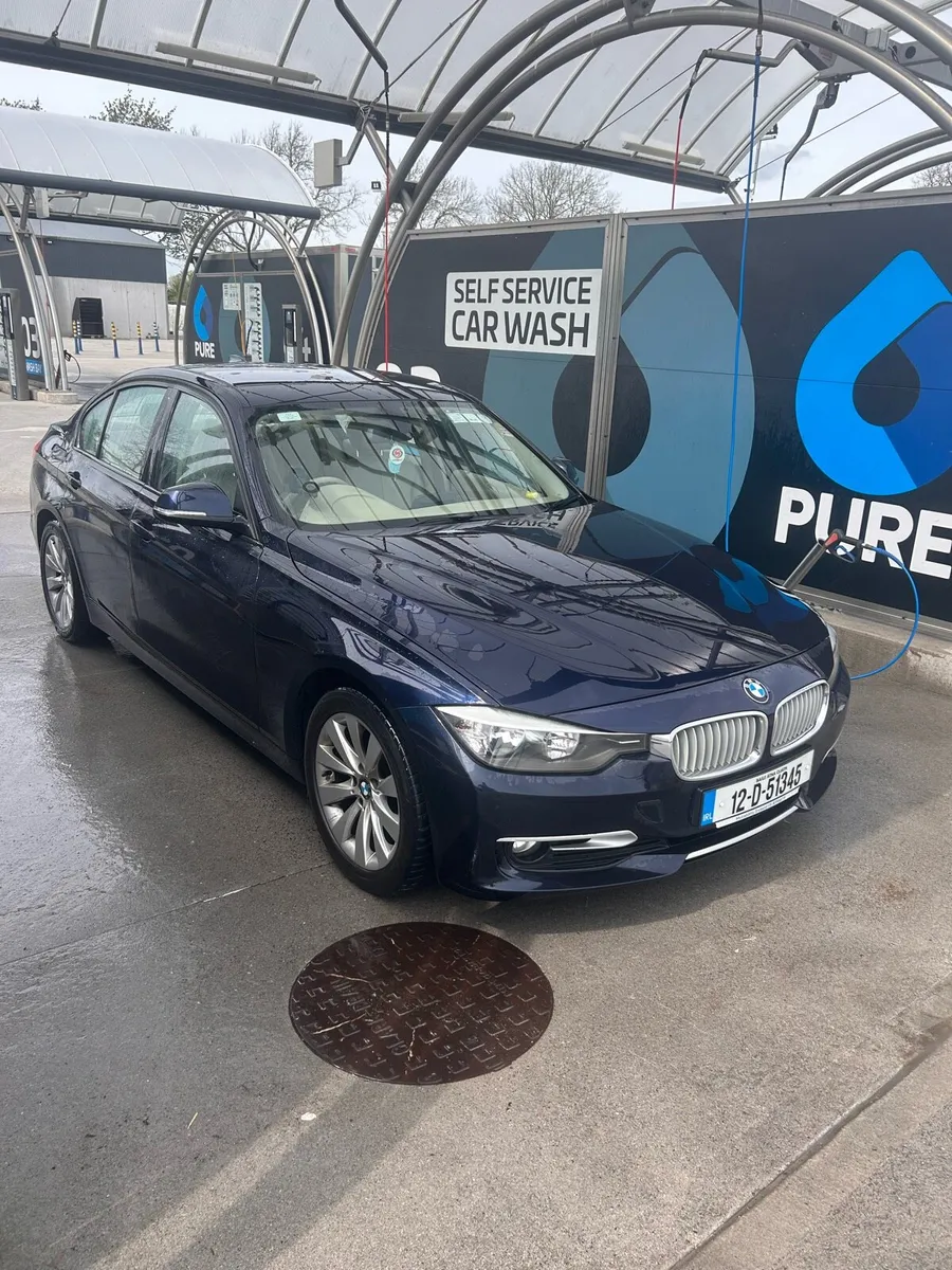BMW 3 Series 2012 Automatic - Image 2
